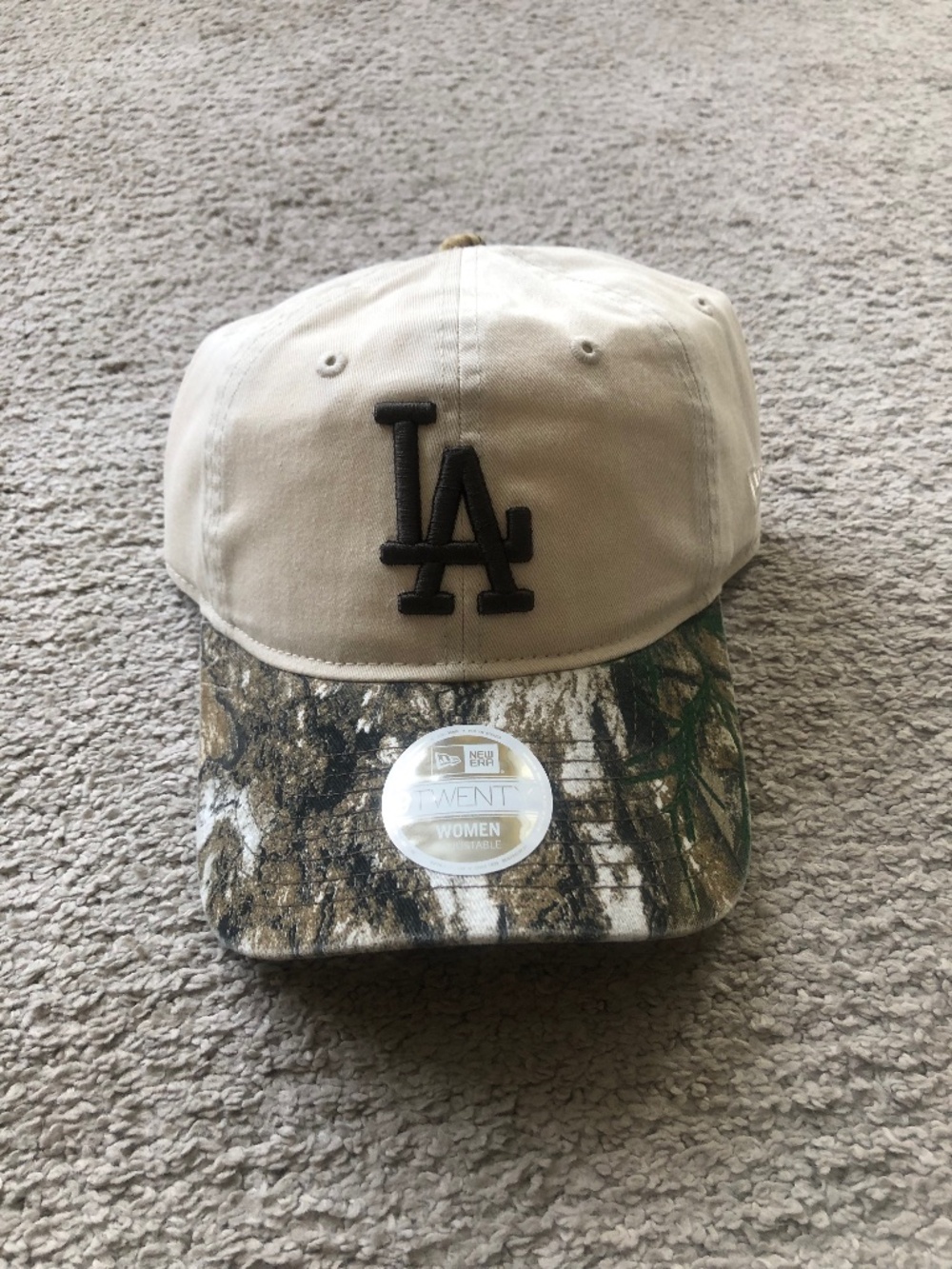 ON HOLD Aritzia Cap. NWOT.